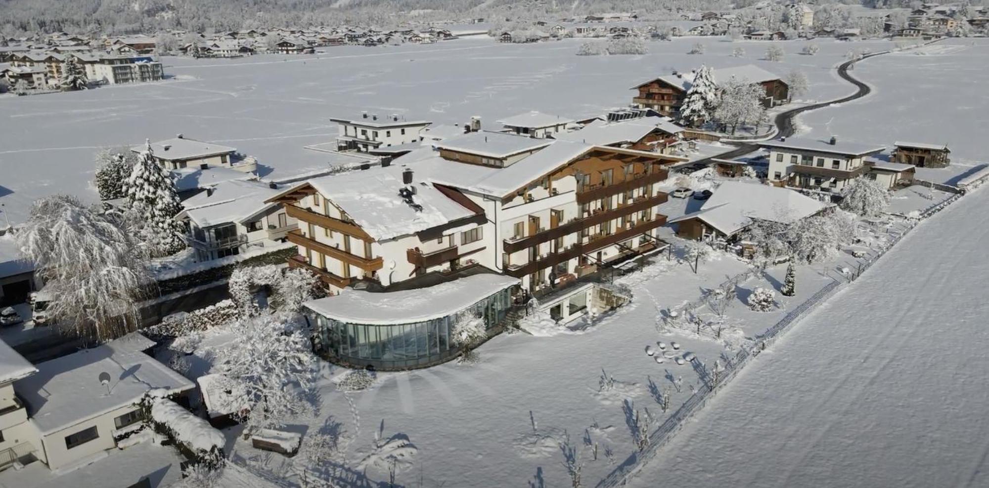 Daskaiser - Dein Gartenhotel In Tirol Ебс Екстериор снимка