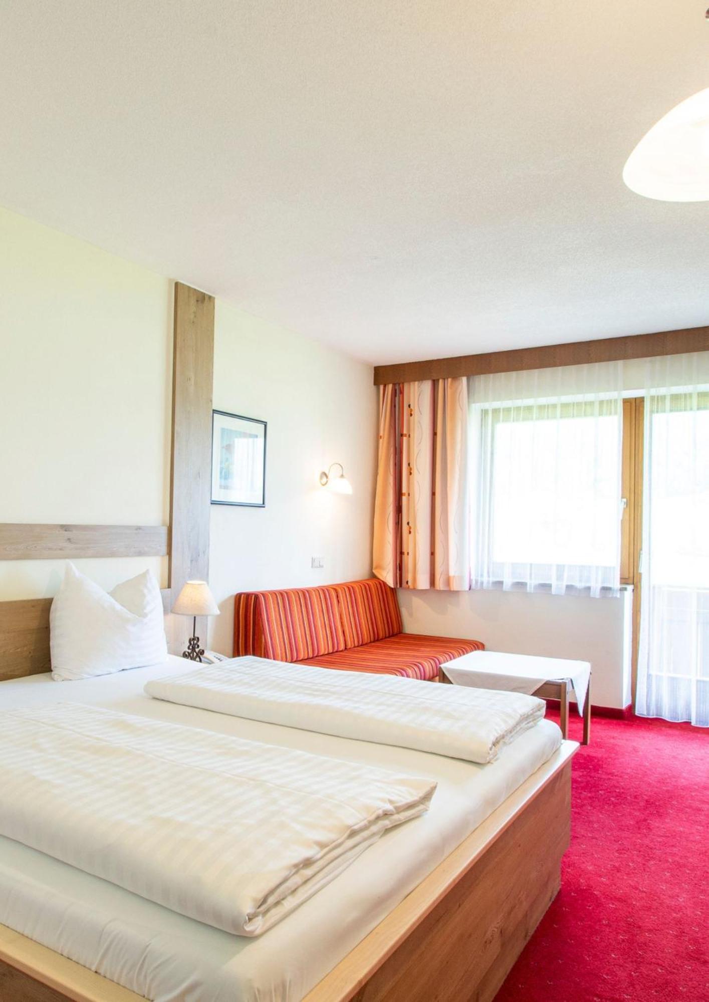 Daskaiser - Dein Gartenhotel In Tirol Ебс Екстериор снимка